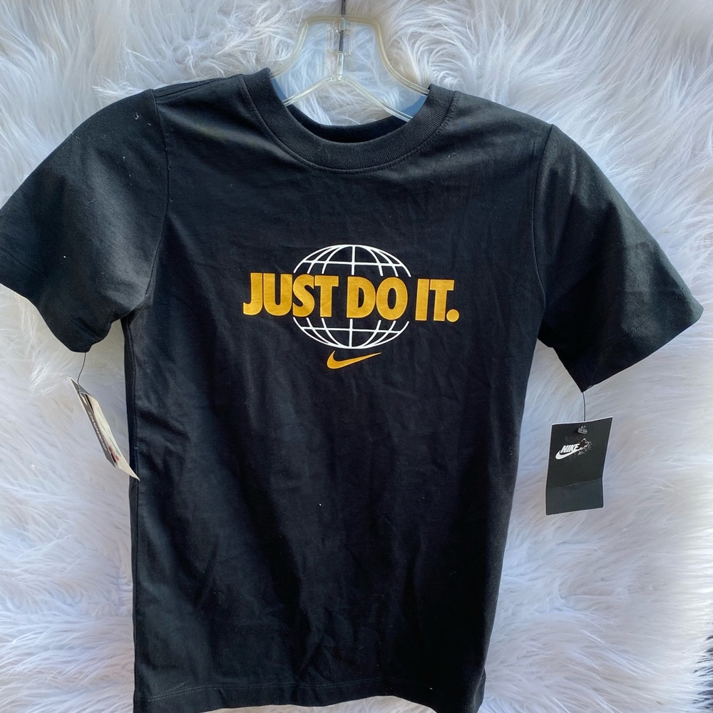 Boys Black Nike Tee